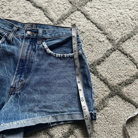 Abercrombie and Fitch shorts denim jean shorts natural rise 26 / 2 - Picture 4 of 7